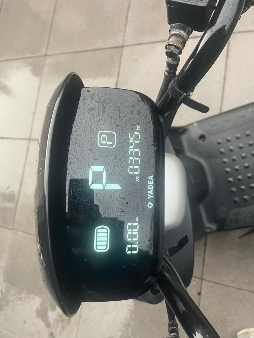 Tweedehands elektrische scooter (Yadea sE8s)