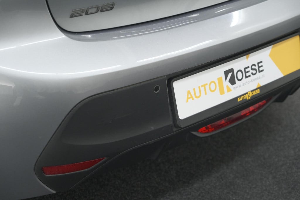 Peugeot 208 puretech 100 active | parkeersensoren | navigatie | apple carpl