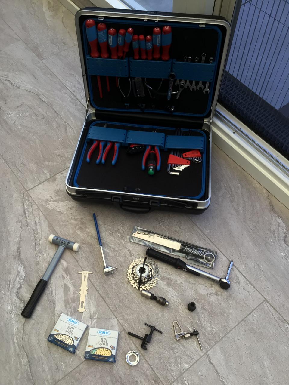 Fiets onderdelen en gereedschap