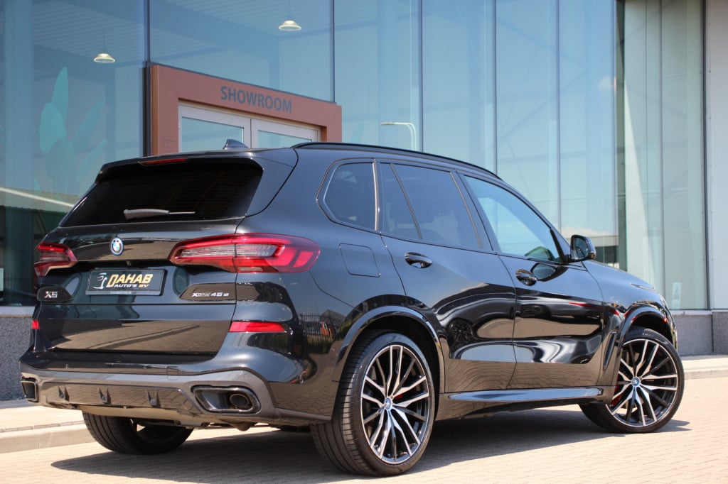 BMW X5 xdrive45e high executive m-sport | pano | luchtvering | 360 camera |