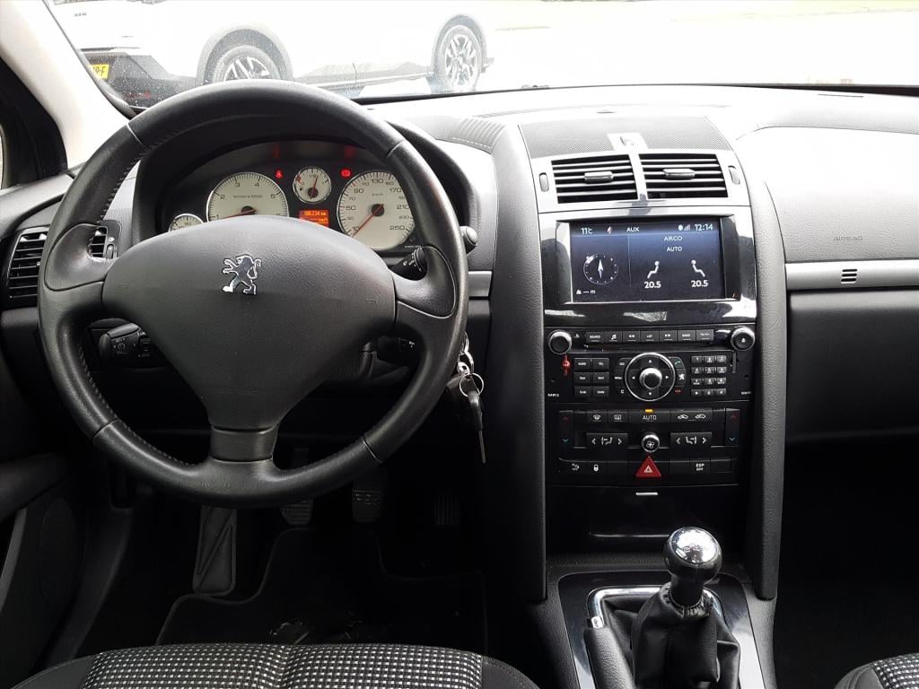 Peugeot 407 st 2.0i-16v 140pk trekhaak afneembaar | navigatie | cruise & cl