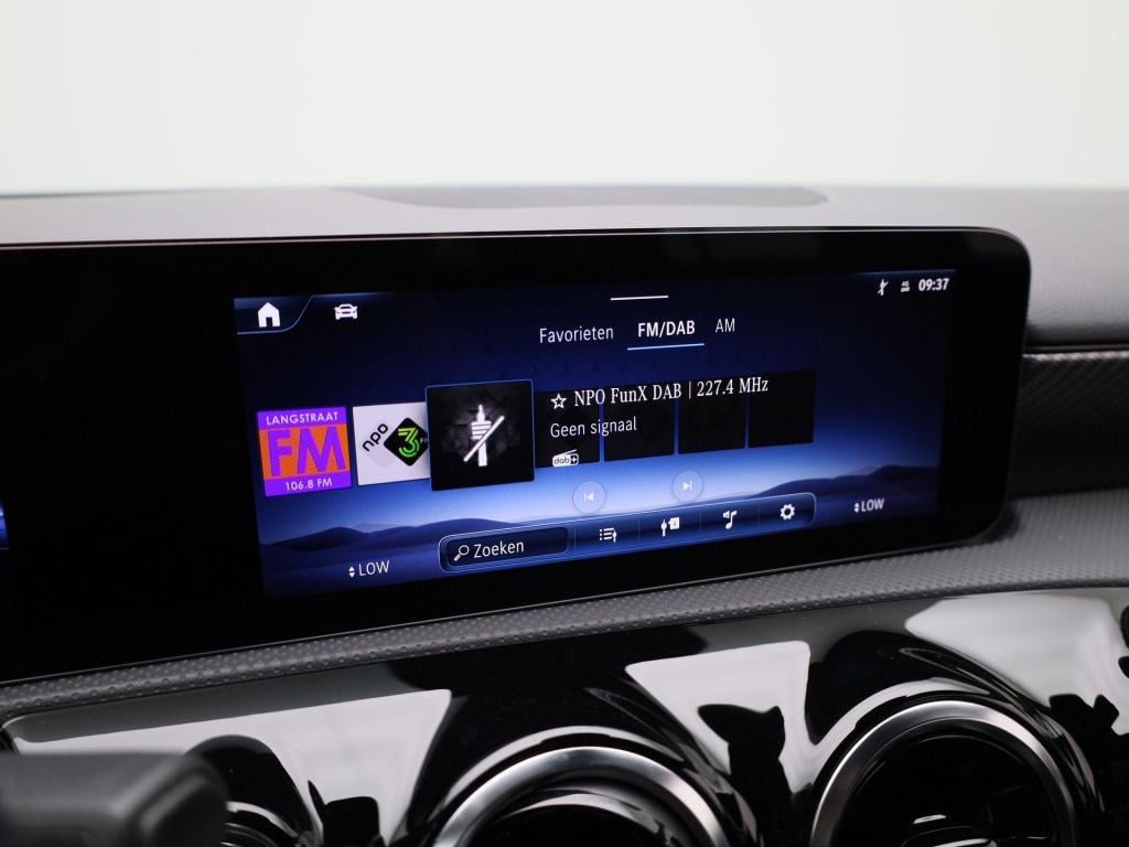 Mercedes-Benz A-Klasse 250 e luxury line | automaat | navigatie | apple car