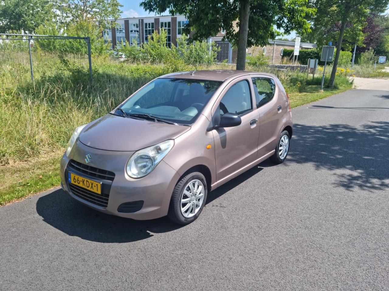 Suzuki alto 1.0i 5 deurs bj 11-2009 apk 1 jaar