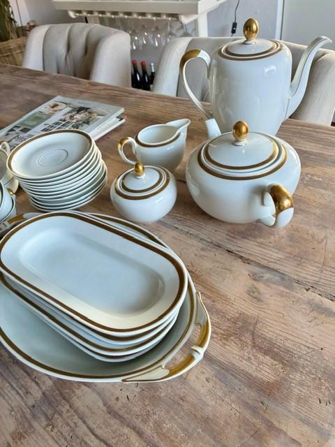 Schitterend Porseleinen  vintage Servies !