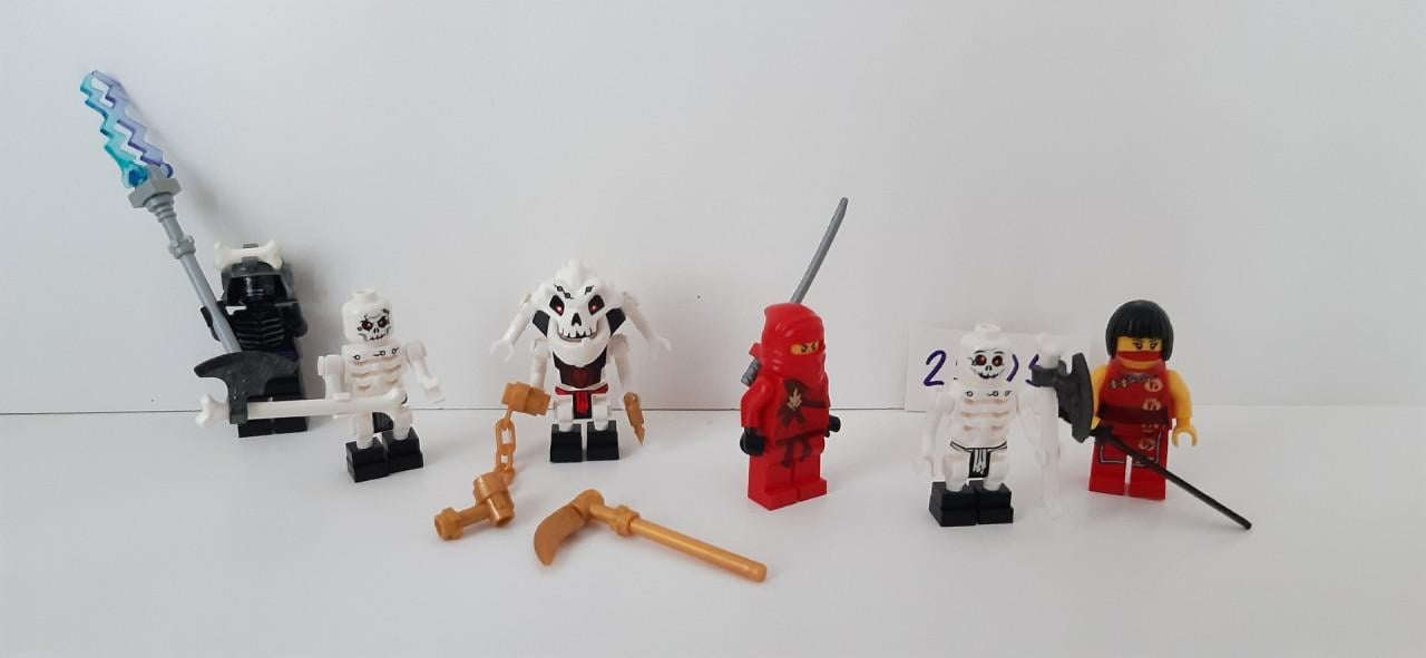 LEGO NINJAGO  2505: Spinner Duistere Fort Garmadon