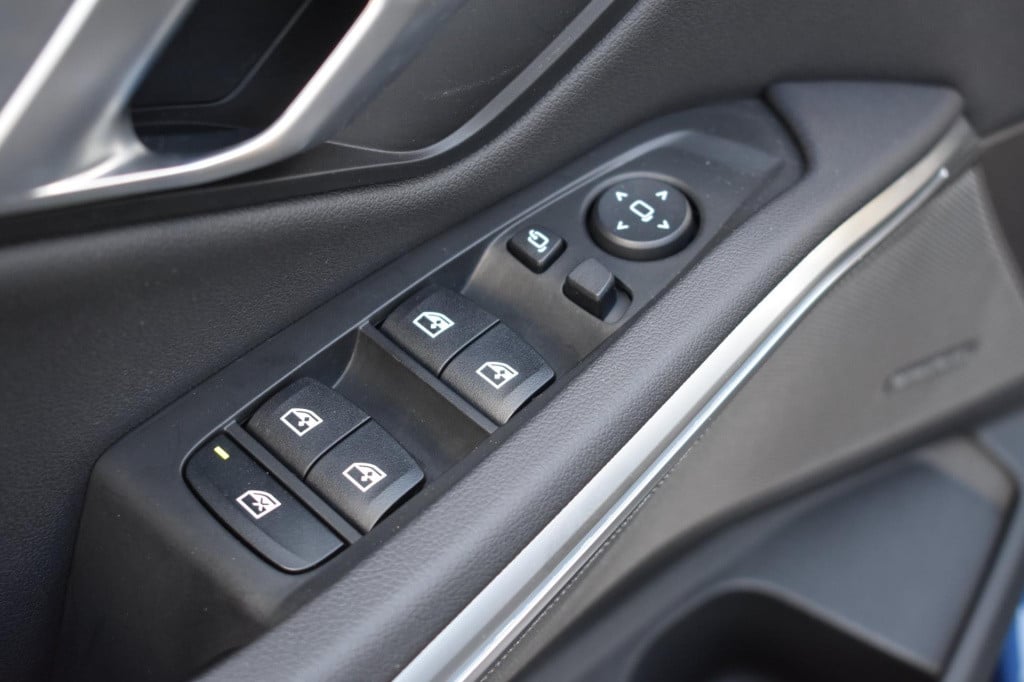 BMW 3-serie 320i high executive | harman kardon | schuif kanteldak | leder 