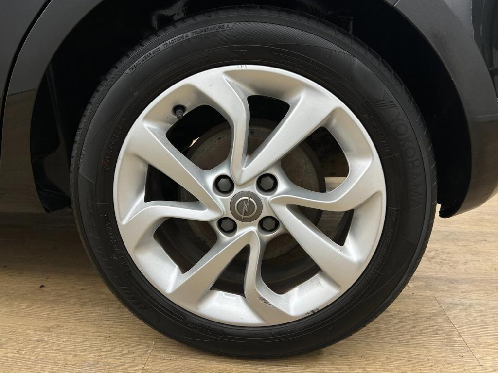 Opel Corsa occasion 1.4 color edition | zwart | tweedehands opel corsa | ai