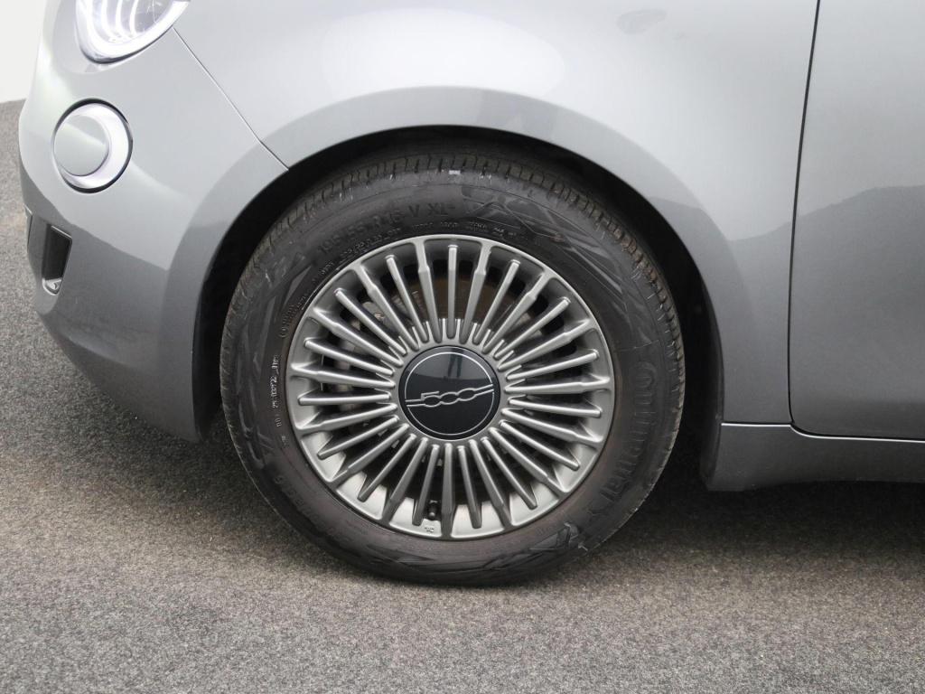 Fiat 500e 500e 42 kwh icon | achteruitrijcamera | stoelverwarming | apple c