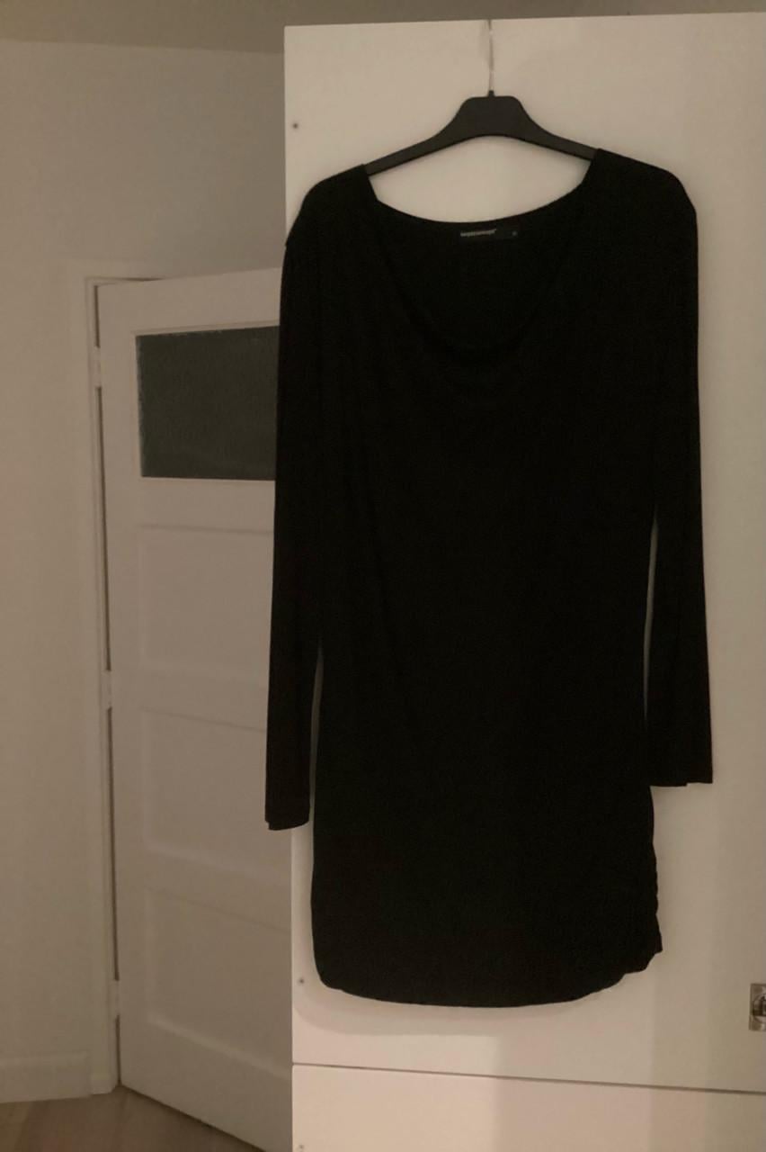 2 mooie jurken zgan maat xl