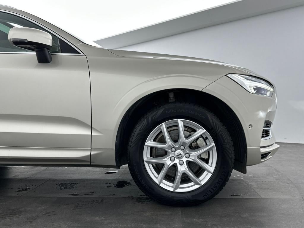 Volvo XC60 t8 390pk recharge momentum|