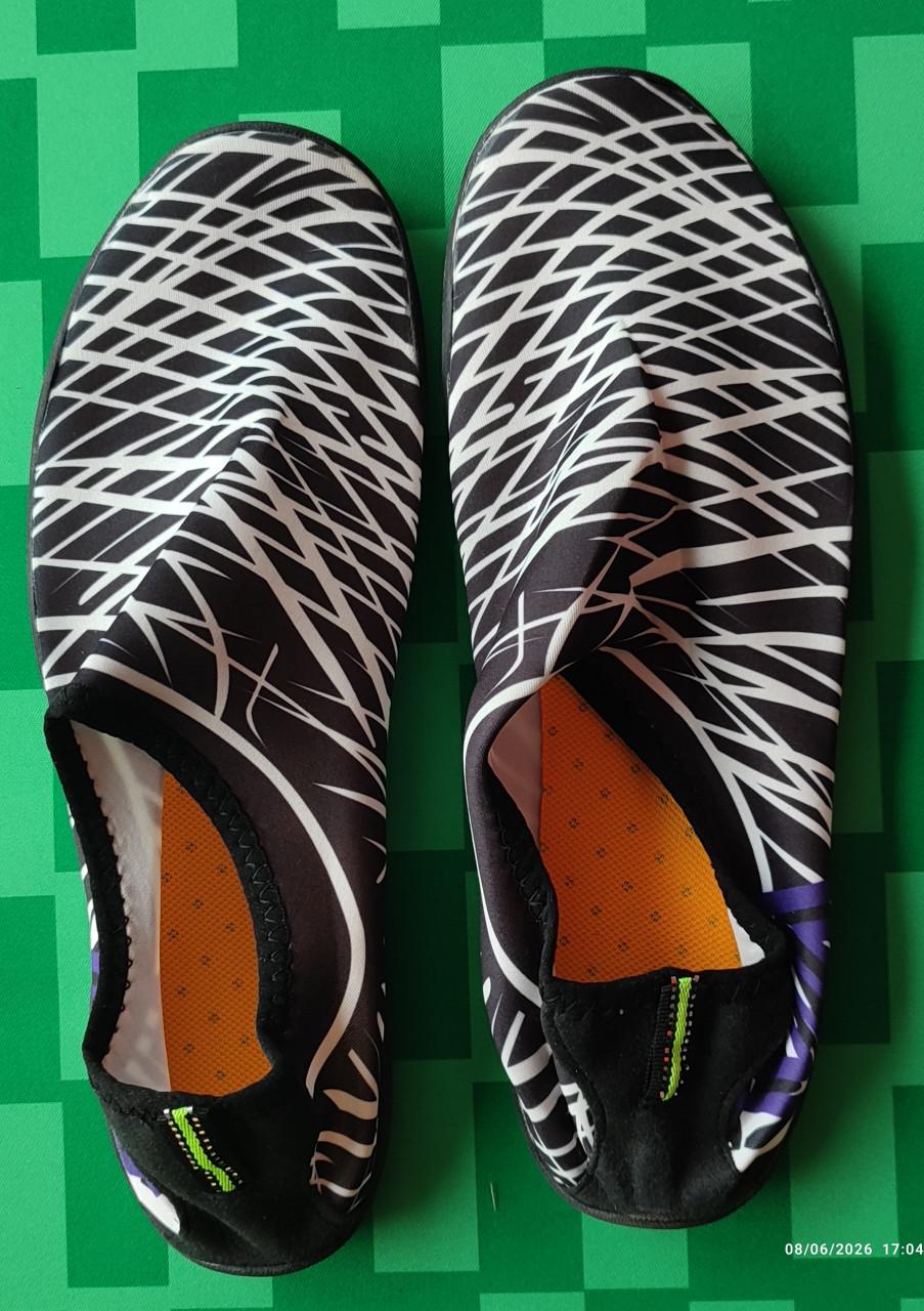 Nieuwe (3paar = €10) - Heren waterschoenen zwemmen strand(43/44)