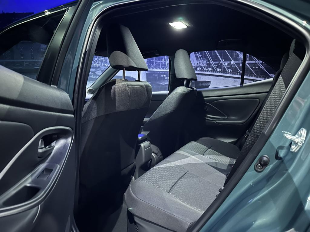 Toyota Yaris Cross 1.5 hybrid 130 dynamic *acc*winterpakket*camera*17inch*