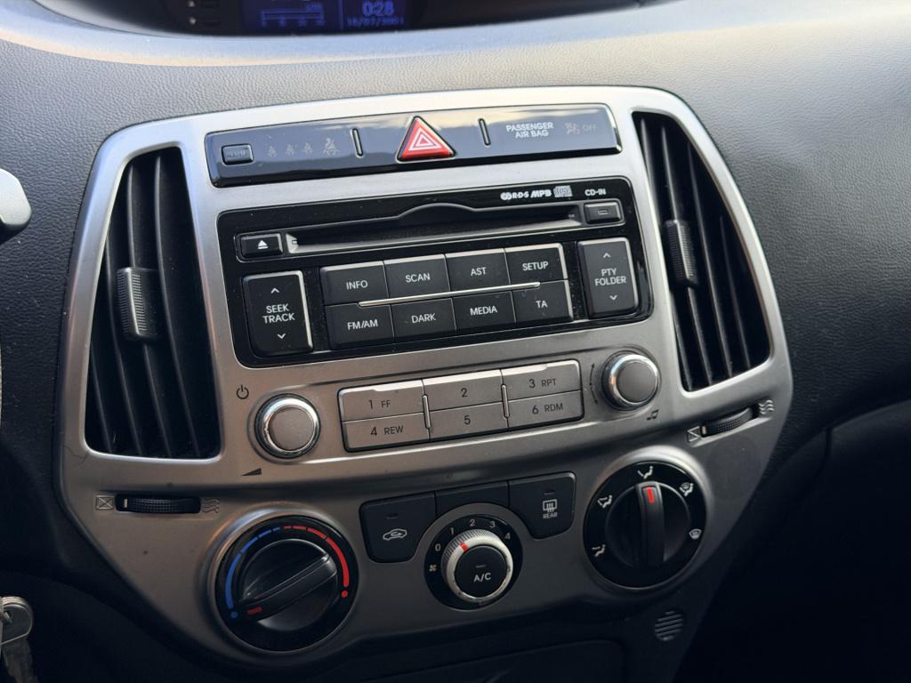 Hyundai I 20 1.2i business edition | airco | trekhaak