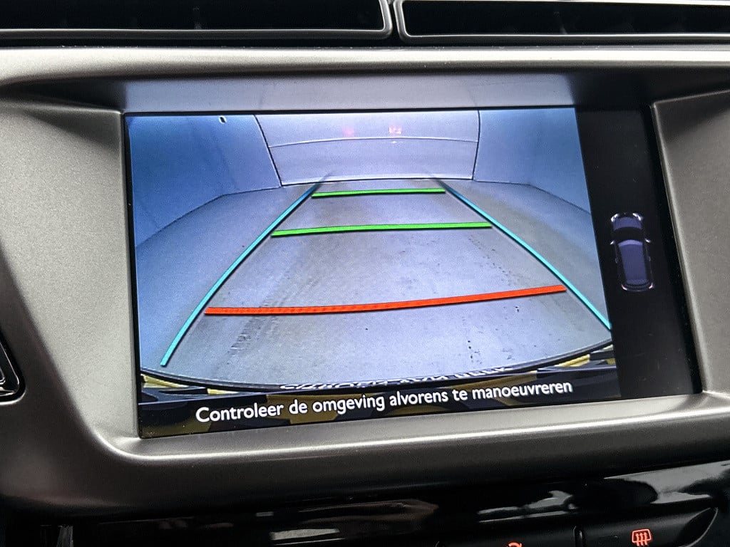 Ds Ds 3 puretech 82pk so chic | achteruitrijcamera | navigatie |