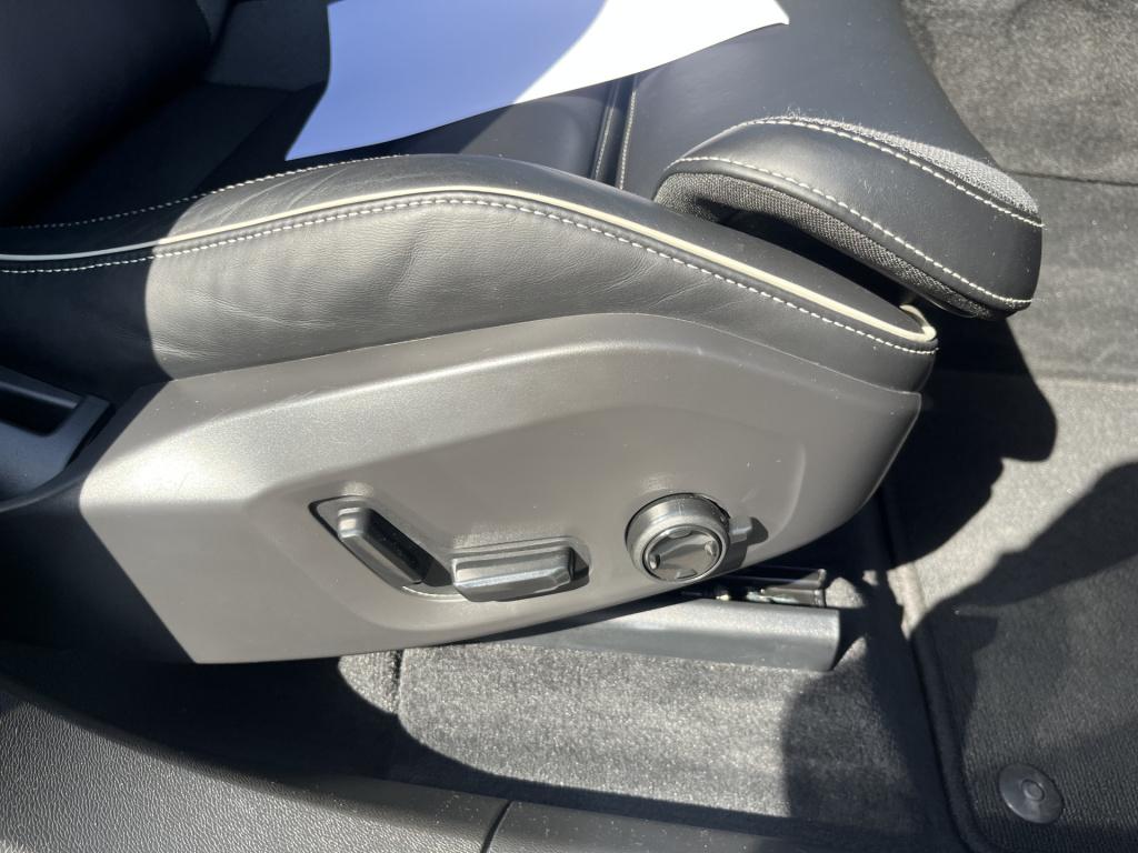 Volvo XC60 2.0 t6 plug-in hybrid awd r-design