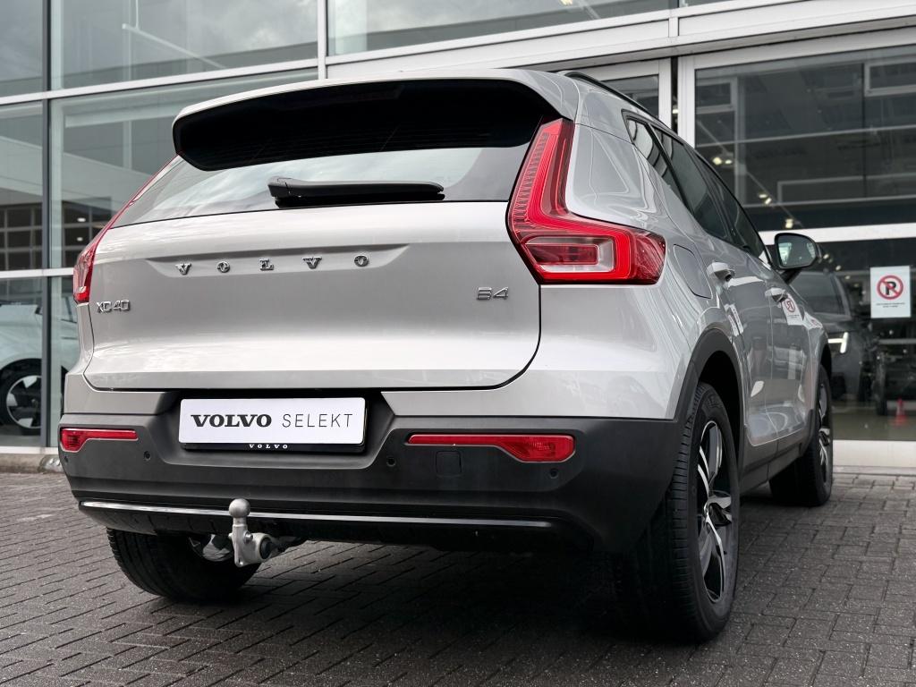 Volvo XC40 b4 197pk plus dark |adap.cruise| trekhaak | camera| elektrische