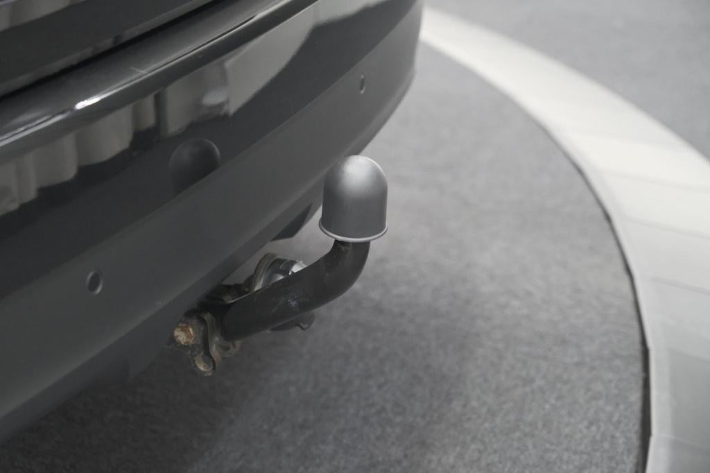 Renault Scenic tce 140 edc black edition | trekhaak | panoramadak | adaptie