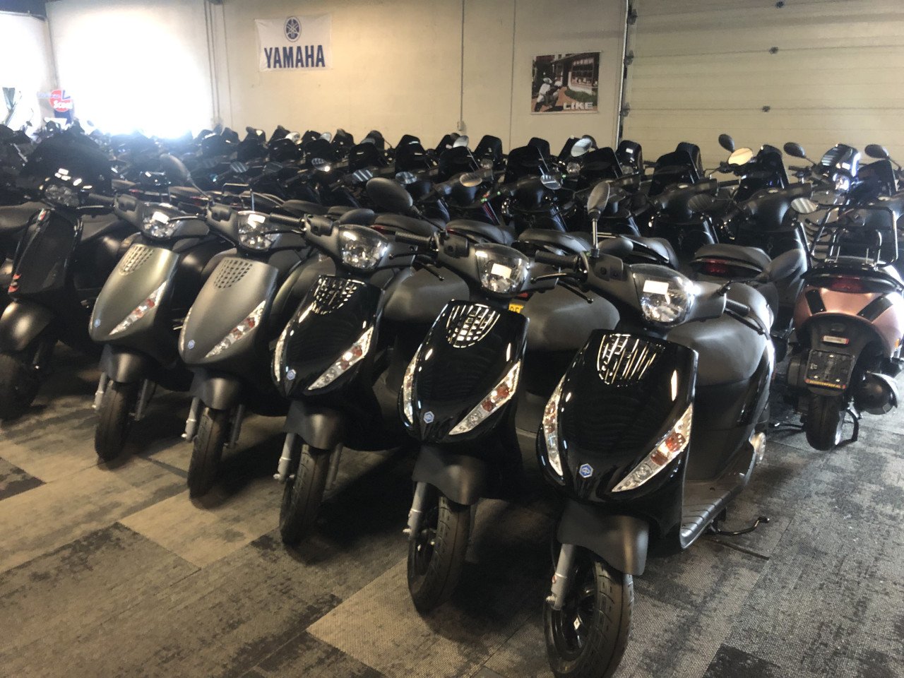 GROOTAANBOD 120X PIAGGIO ZIP VESPA SPRINT AEROX PEUGEOT SPEEDFIGHT KISBEE