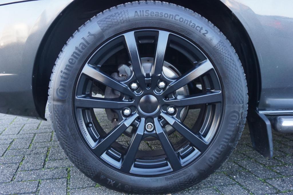 Ford Transit Custom 270 2.0 tdci l1h1 dc anniversary edition airco / navi /