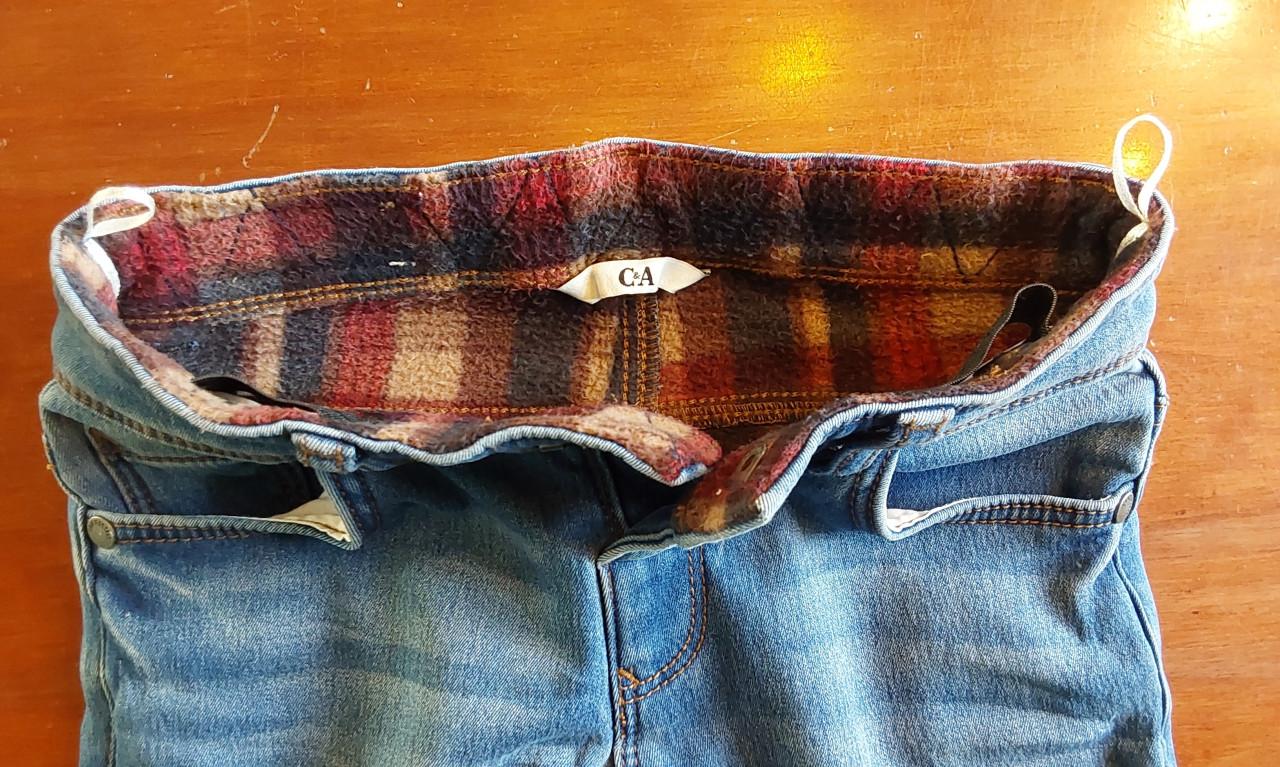 Gevoerde spijkerbroek van het merk C&A in maat 110