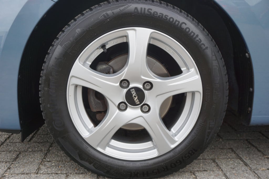 Hyundai I 20 1.2 hp i-motion airco / elektr/ ramen / cruise / lm velgen tre