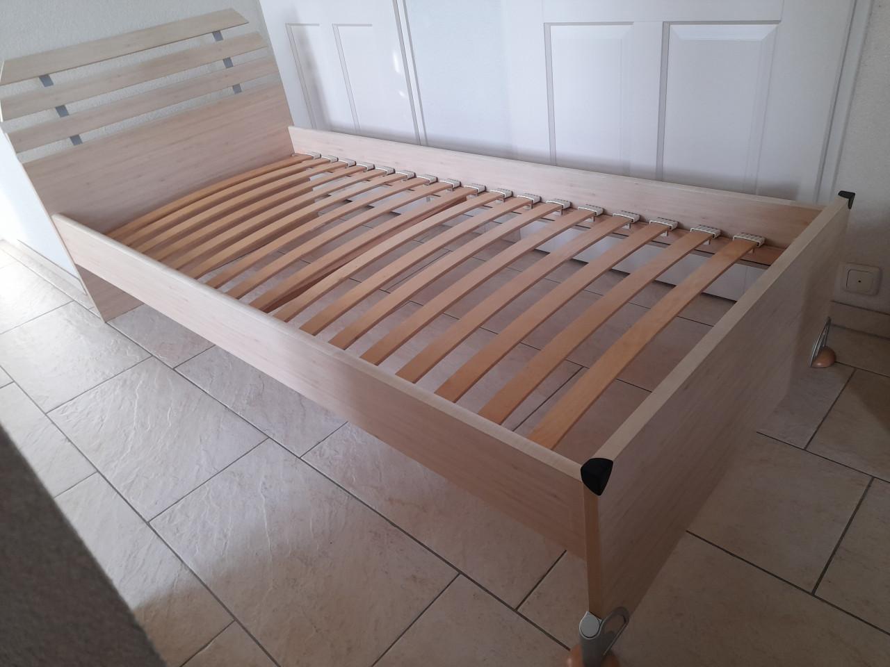 1 persoons bed 90 x 200 (in goede staat )