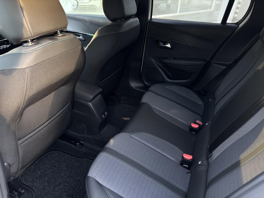 Peugeot 208 allure 1.2-100pk puretech