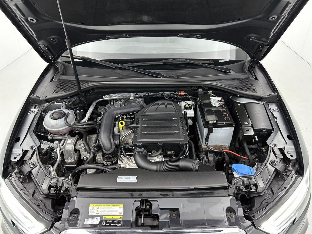 Audi A3 limousine 1.0 tfsi s line | navigatie | afgevlakt sportstuur | spor