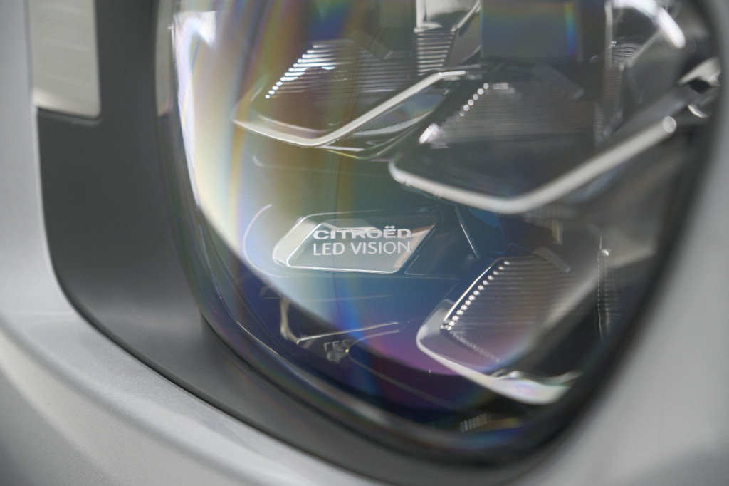 Citroen C3 puretech 110 max | parkeersensoren | apple carplay | climate con