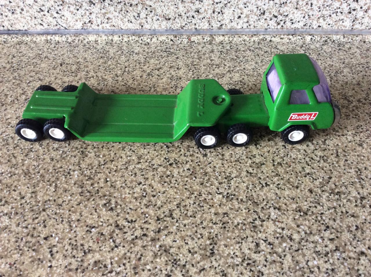 Verschillende voertuigen van het merk: Buddy L.