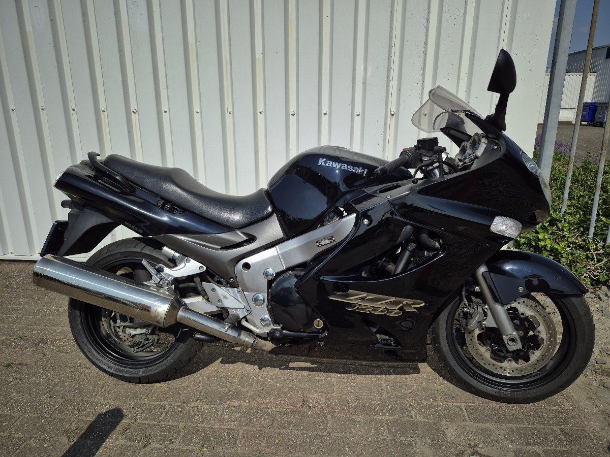 Kawasaki ZZR1200 uit 2004, sportieve toermotor