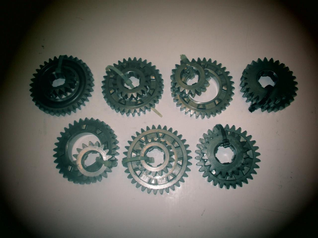 Tandwielen  Hewland versnellingsbak Formule Ford 1600+ diverse onderdelen