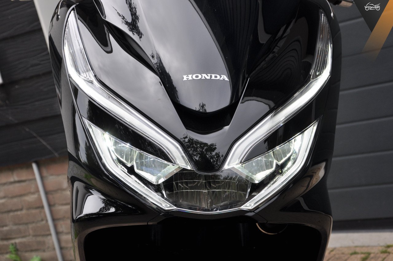 Honda PCX 125 , hele nette motr 2870 kms