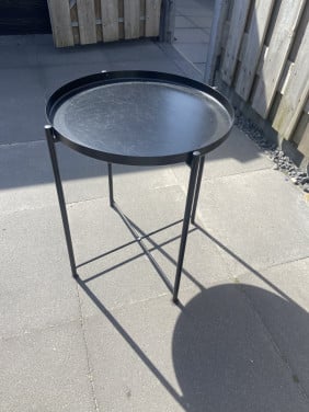 Bijzettafel in goede staat