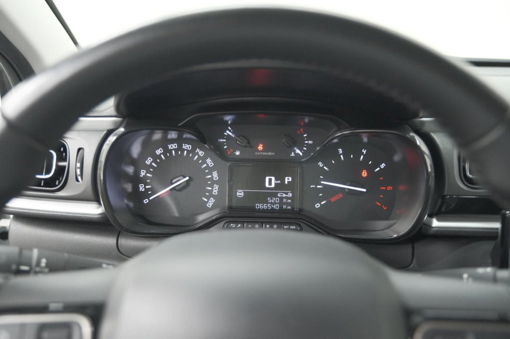 Citroen C3 puretech 110 s&s shine | camera | navigatie | apple carplay | pa
