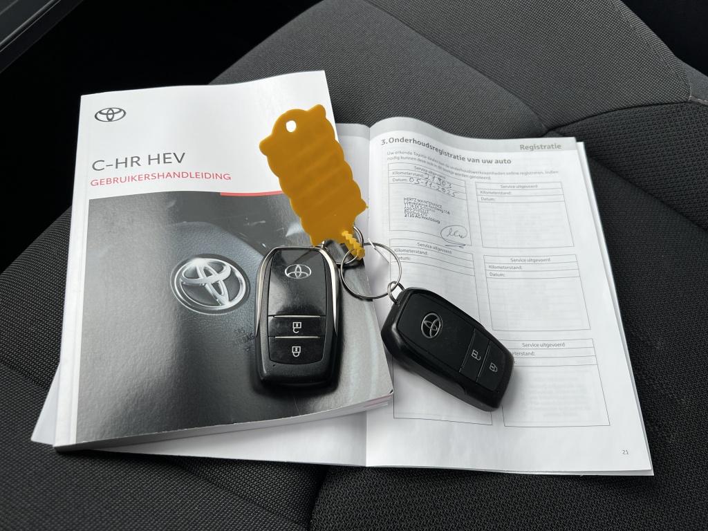 Toyota C-hr 1.8 hybrid 140 dyn