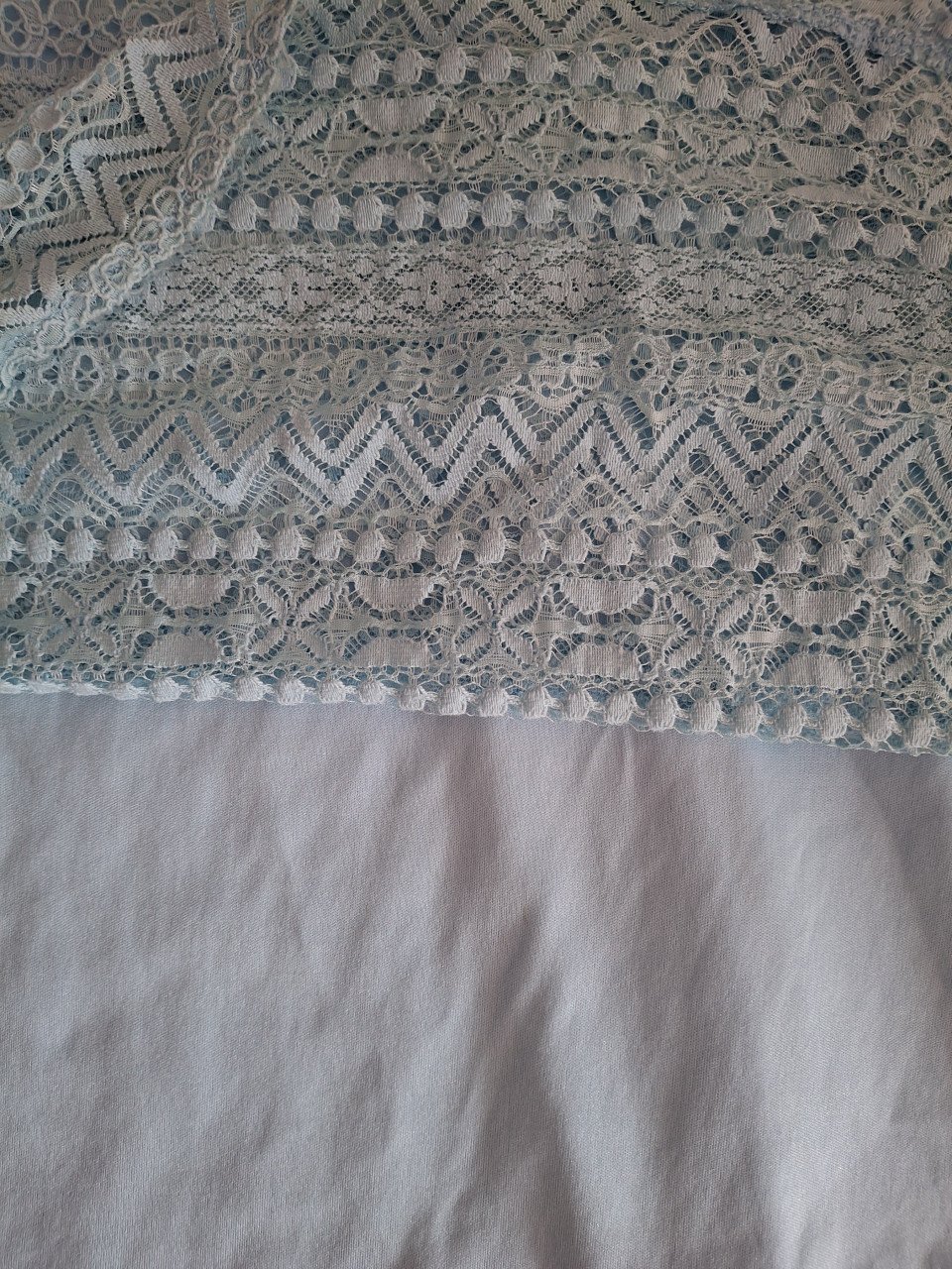 Gevoerd kanten jurkje ijsblauw FB Sister 36/S V-neck