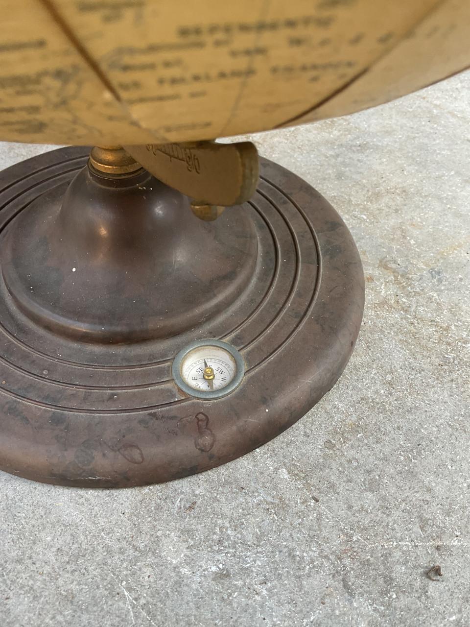 Brocante wereldbol
