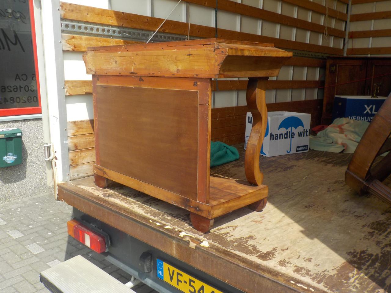 Antiek soort site table in zeer goede staat