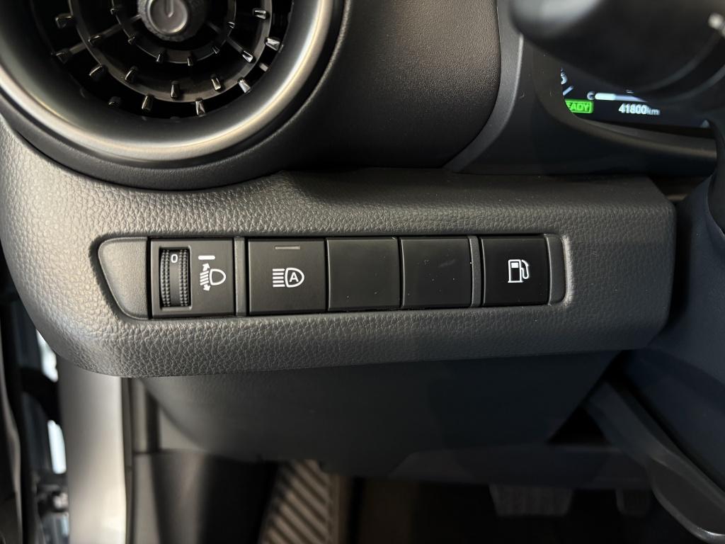 Toyota C-hr 1.8 hybrid 140 dyn