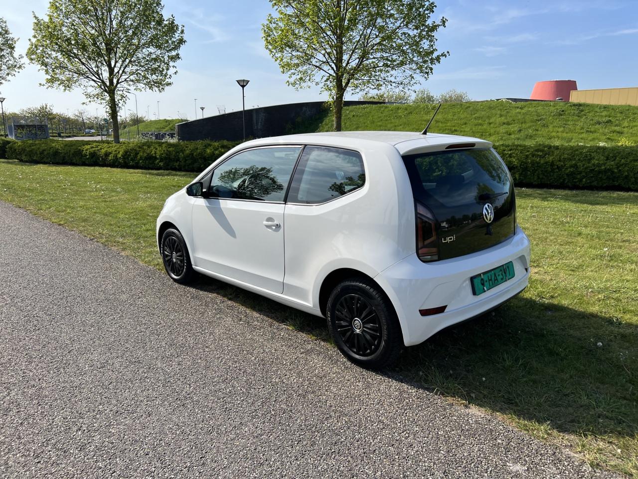 VW UP 2017 Automaat met slechts 67.700 km