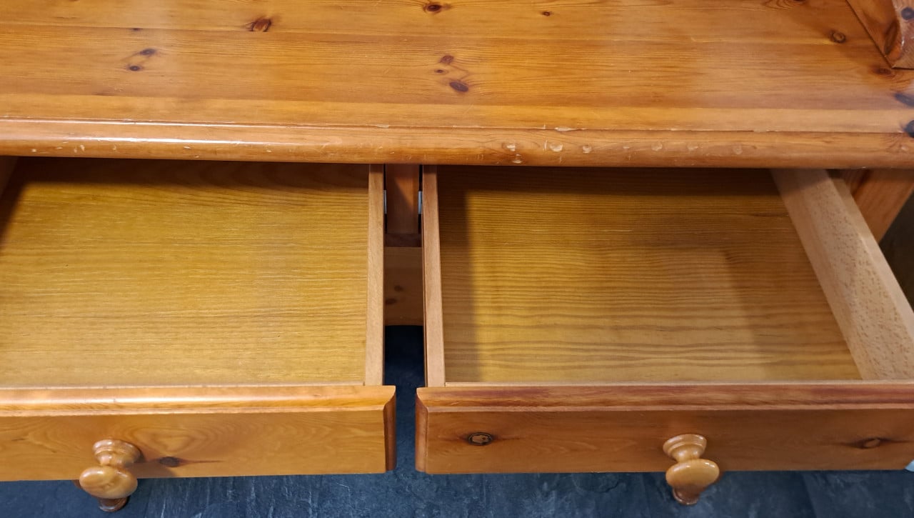 Mooie vintage, massief grenen kaptafel met opzetstuk en spiegel