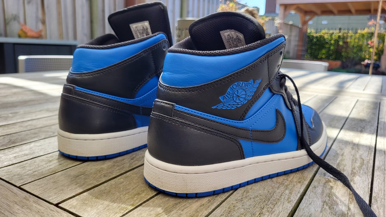 Nike Jordan 1 mid - Zwart / Blauw Maat 40,5