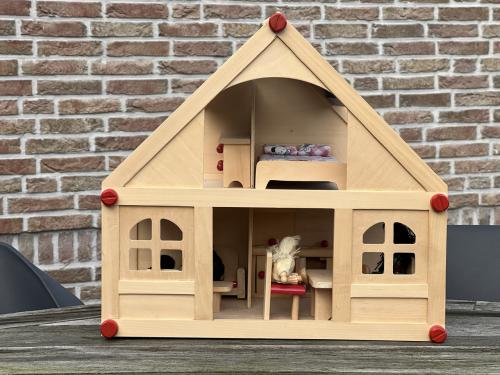 Houten poppenhuis