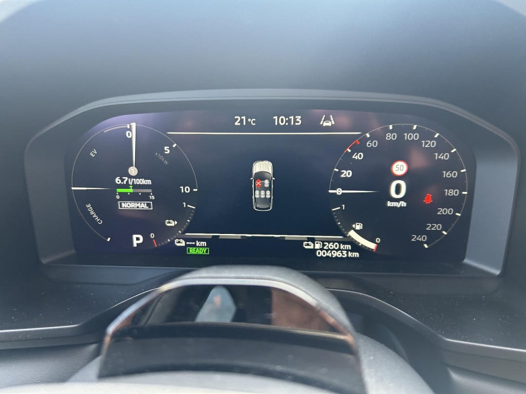 Mitsubishi Outlander 2.4 phev first edition caravantrekker van het jaar!
