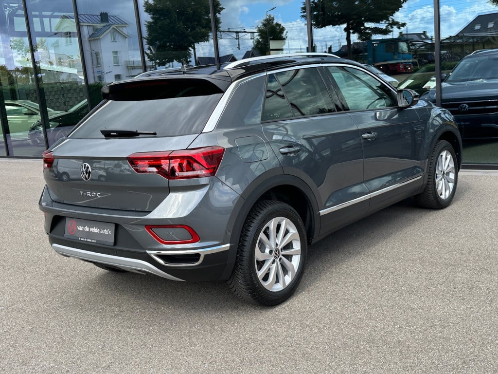 Volkswagen T-roc 1.5 tsi 150pk dsg style | trekhaak | navi | iq light | ada