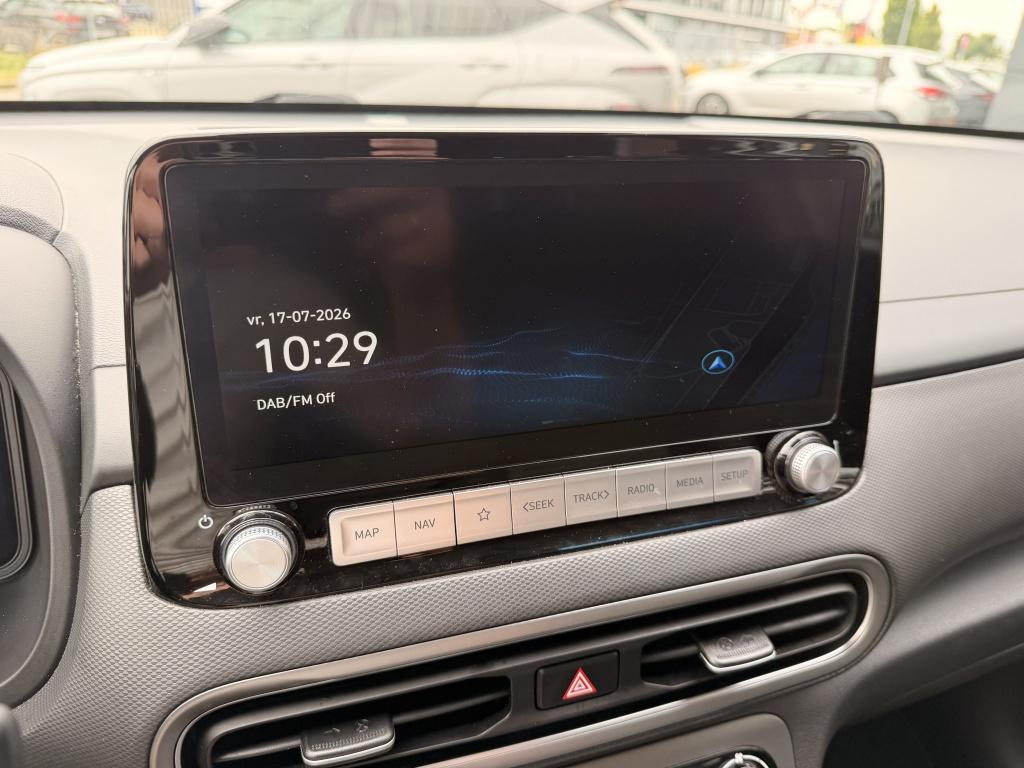 Hyundai Kona ev premium 64 kwh 3 fase | luxe uitvoering | navigatie | hud |