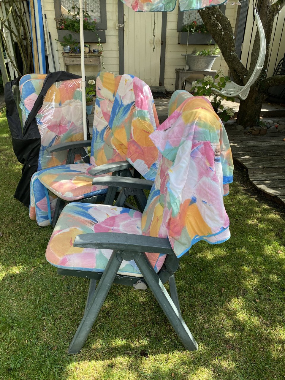 Kussenset tuinstoel terrasstoel 4x, voetenbankje 2x, parasol, tafelkleden