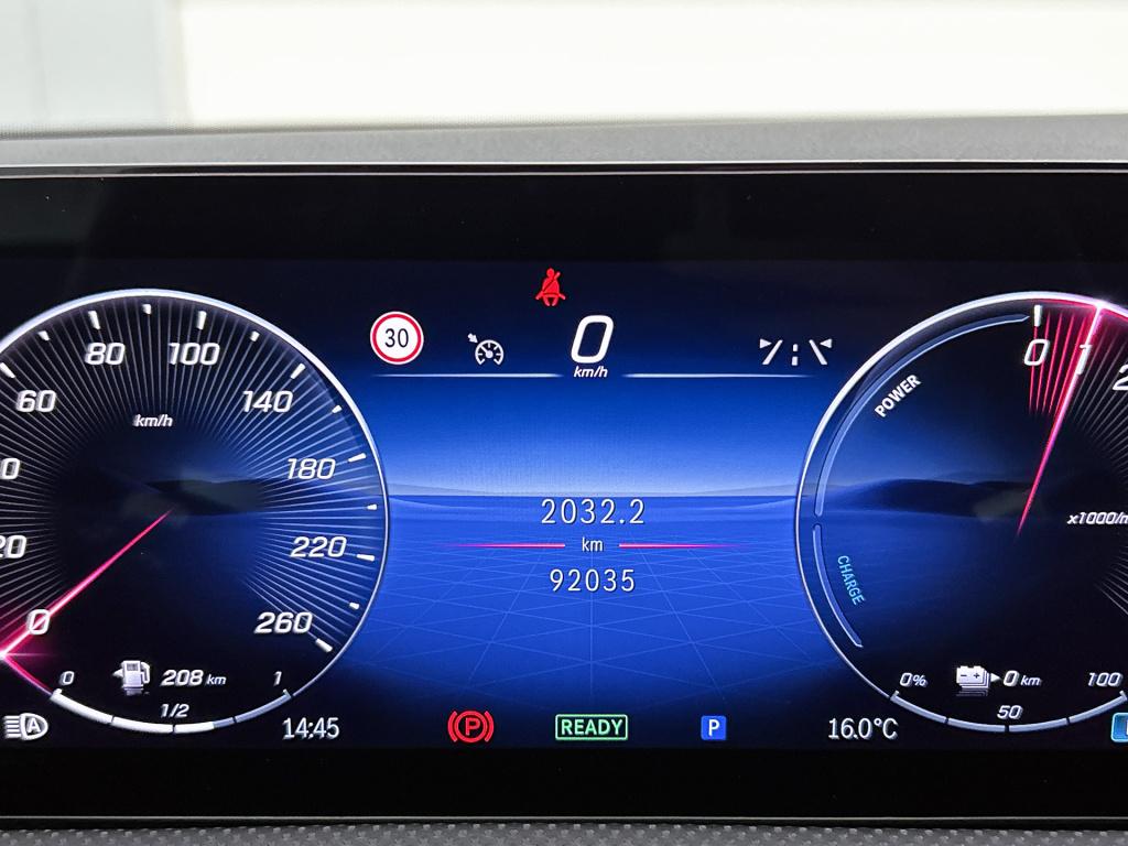 Mercedes-Benz Cla shooting brake 250 e star edition amg line | cruise contr