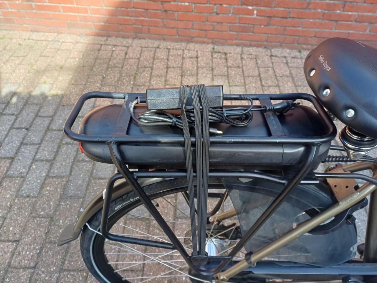 2 elektrische damesfietsen